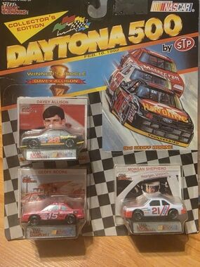 Daytona 500 Collector's Edition Kids Toy Car Set - Black/Red/White